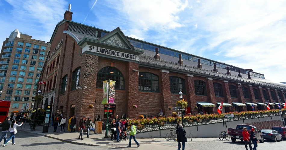Best 10 Tourist Attractions in Toronto